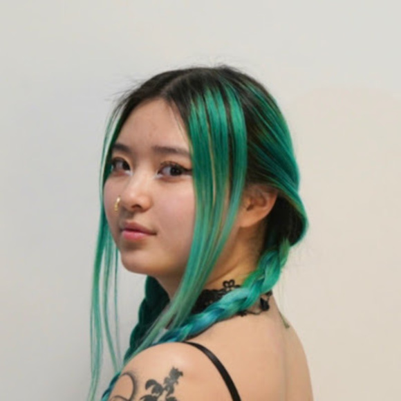 Meet your Posher, Vivian - Picture 1 of 1